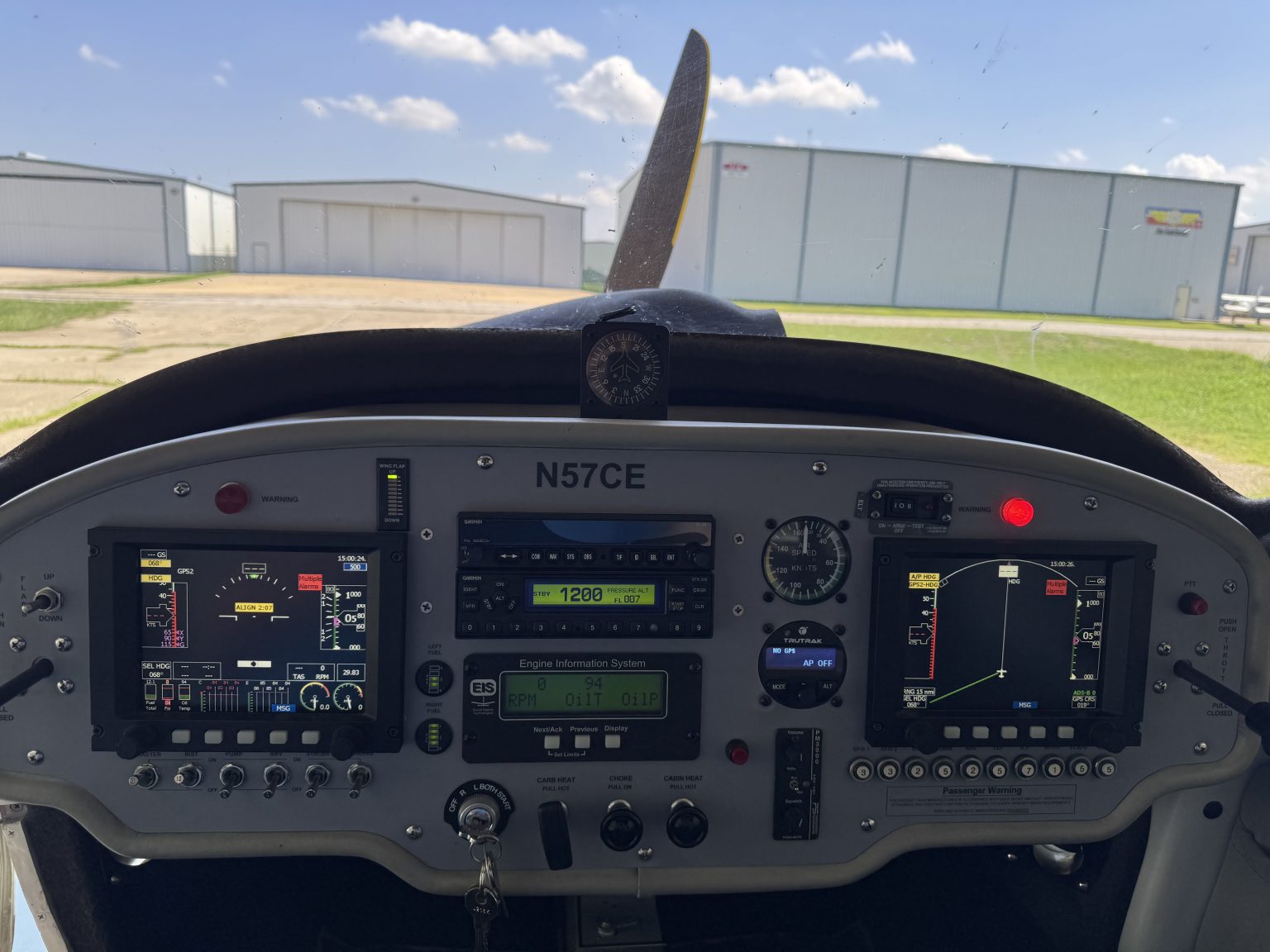 Jabiru J250-SP N57CE cockpit