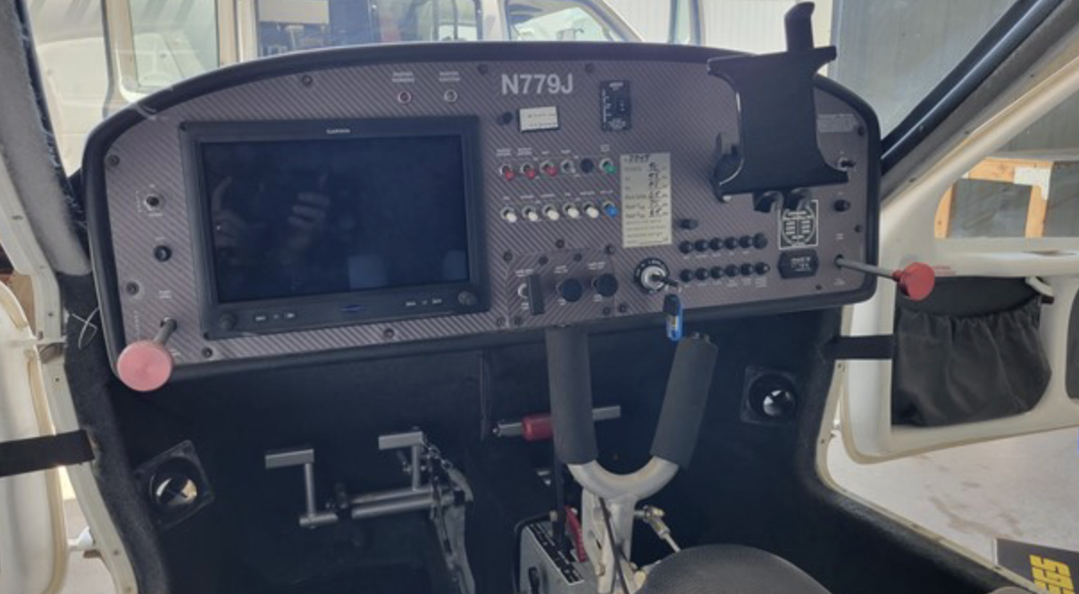 Modern Jabiru J230 cockpit with Garmin G3X glass panel