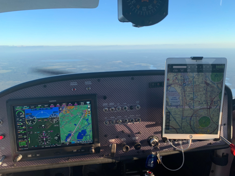 Modern Jabiru glass-panel cockpit